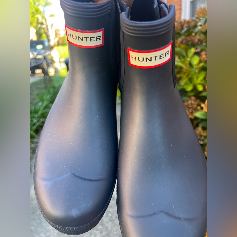 Hunter Navy Blue Chelsea Waterproof Boots. - Picture 11 of 12